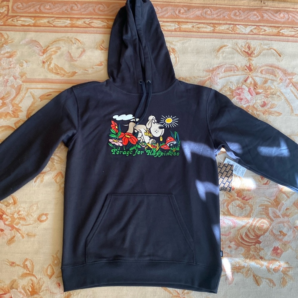 Brand new Vans sweatshirt. Super cute and comfy.